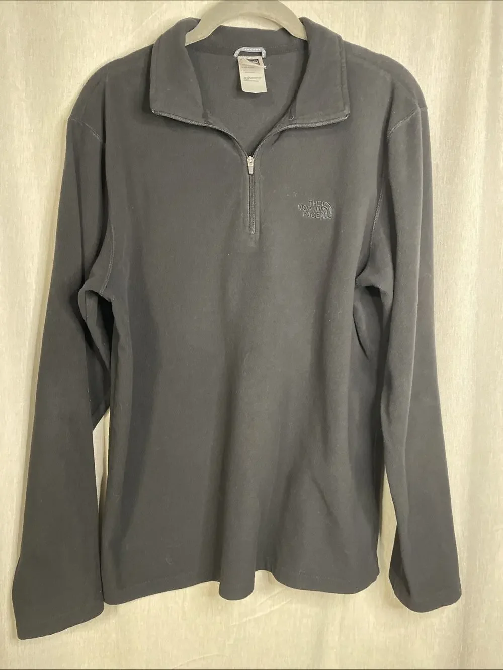 The North Face Men’s Black Fleece Quarter Zip Pullover Long Sleeve - Size Medium